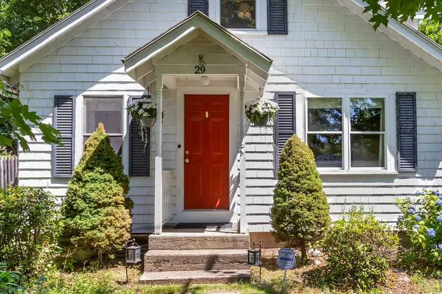 29 Elm St, Franklin, MA 02038 - #2