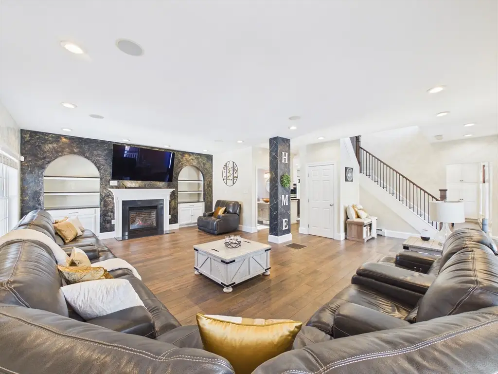 6 Angel Ct, Westport, MA 02790 - #1