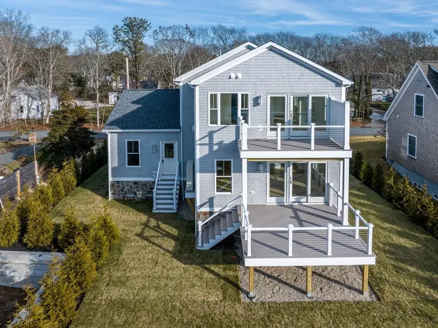 29 Parkers Neck Rd, South Yarmouth, MA 02664 - #3