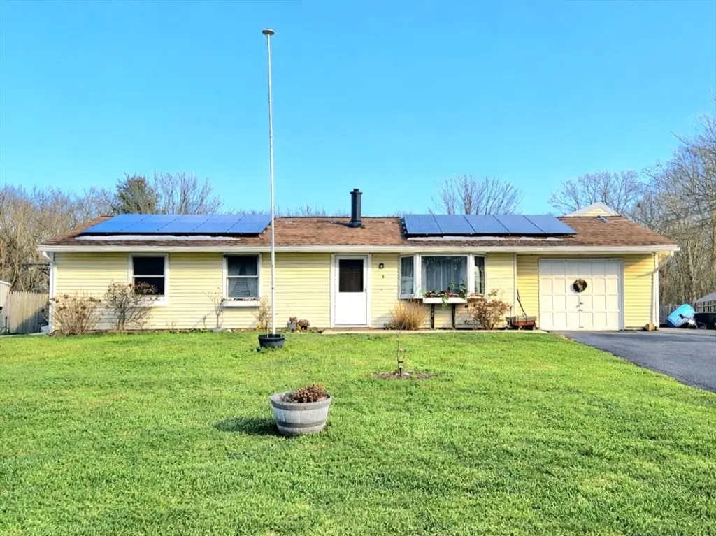 8 Algonquin Dr, Dartmouth, MA 02748 - #1