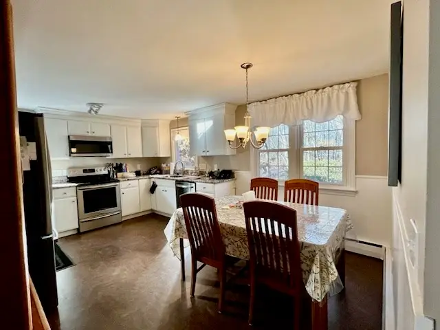 83 Old Farm Rd, Chicopee, MA 01020 - #3