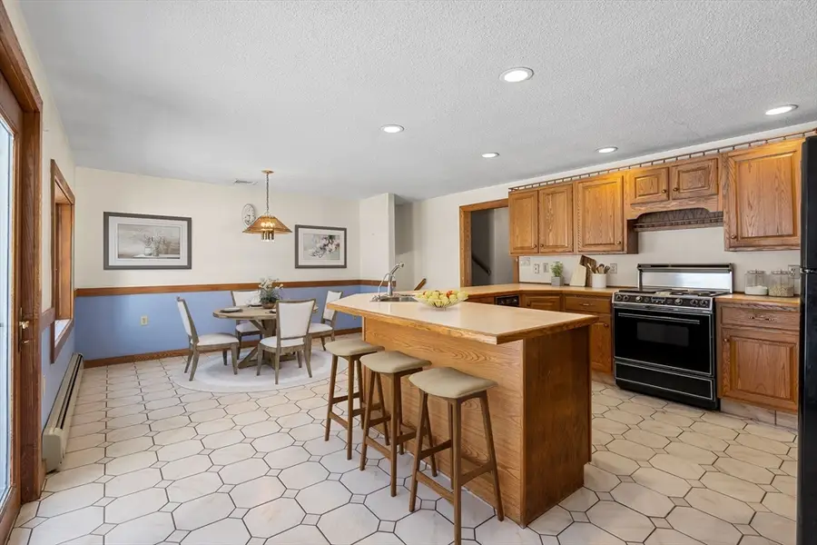 6 Patricia Circle, Wilmington, MA 01887 - #3