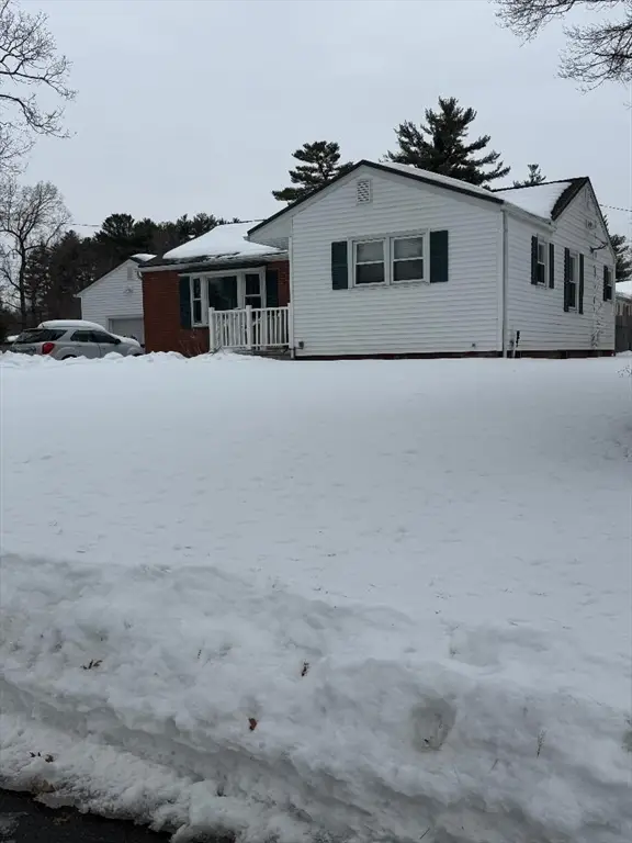 228 Acrebrook Rd, Springfield, MA 01129