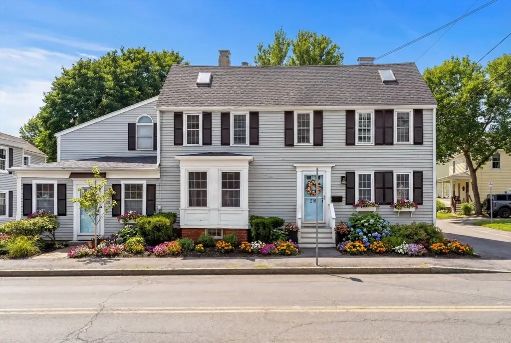215 Merrimac St #2, Newburyport, MA 01950 - #1
