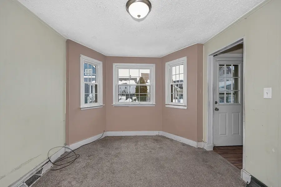 85 Kinsman Street, Lowell, MA 01852 - #3