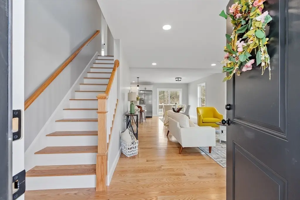 711 Massachusetts Avenue #2, Lunenburg, MA 01462 - #1