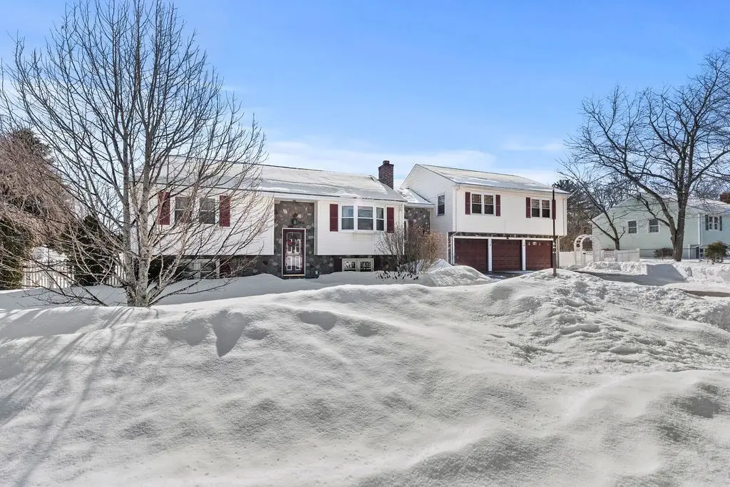 25 Munroe Drive, North Attleboro, MA 02760 - #1
