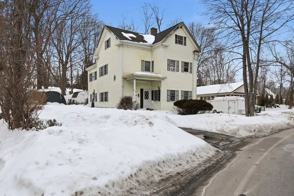 253 Main St, Amesbury, MA 01913 - #1