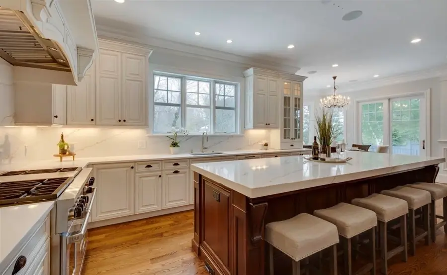 99 Old Colony Road, Wellesley, MA 02481 - #2