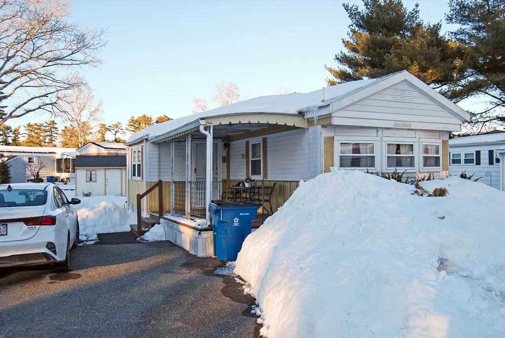 9 King Dr, West Wareham, MA 02576 - #1