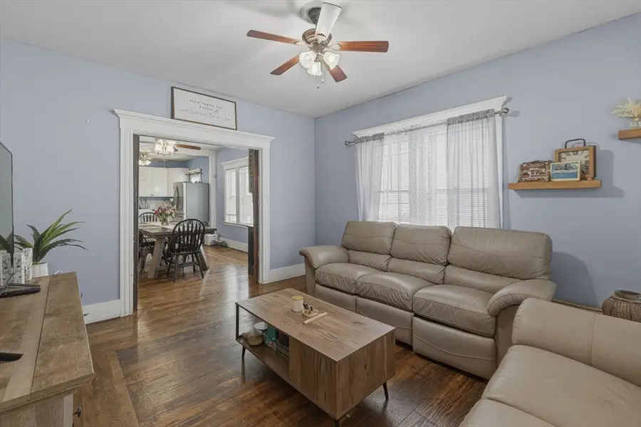 421 Maxfield St, New Bedford, MA 02740 - #3