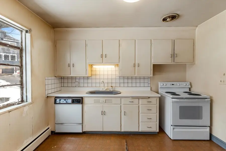 15 Nichols Avenue, Lynn, MA 01902 - #3