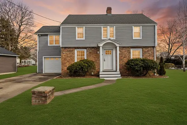 16 Squawfield Rd, Westfield, MA 01085