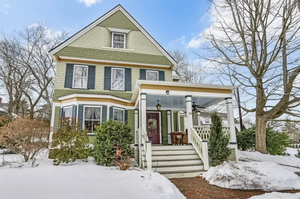 19 Chestnut Ter, Newton, MA 02459 - #1