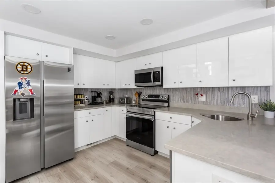 2 Kendall St #2, Walpole, MA 02081 - #3