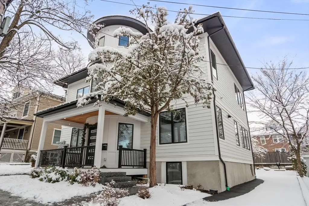 116 Thorndike St #2B, Brookline, MA 02446 - #1