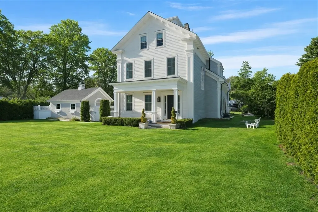 10 Franklin St, Dartmouth, MA 02748 - #1