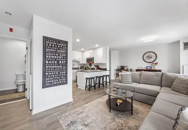 100 Marina Dr #615, Quincy, MA 02171