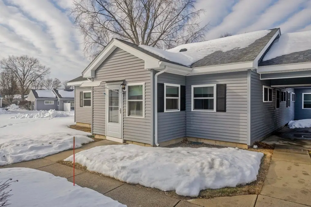 38 Applewood Dr #38, Chicopee, MA 01022 - #1