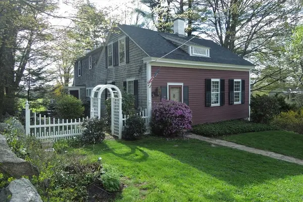 17 South Main St, Petersham, MA 01366