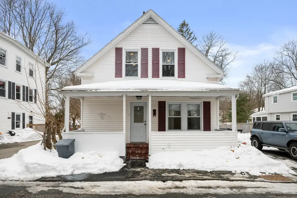 8 Cleveland Ave, Ipswich, MA 01938 - #1