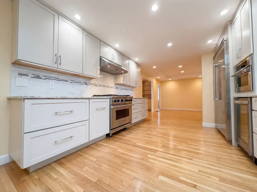 16 Crest Dr, Dover, MA 02030 - #3