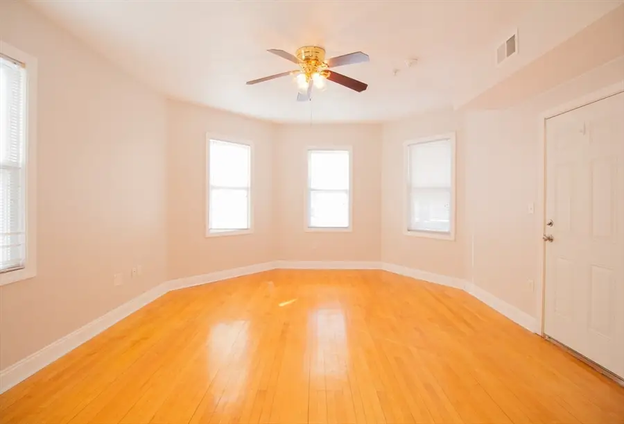 9-1/2 Ames St #2, Worcester, MA 01610 - #2