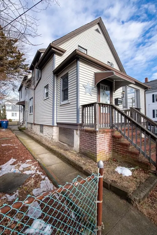 75 Belleville Rd, New Bedford, MA 02745 - #2