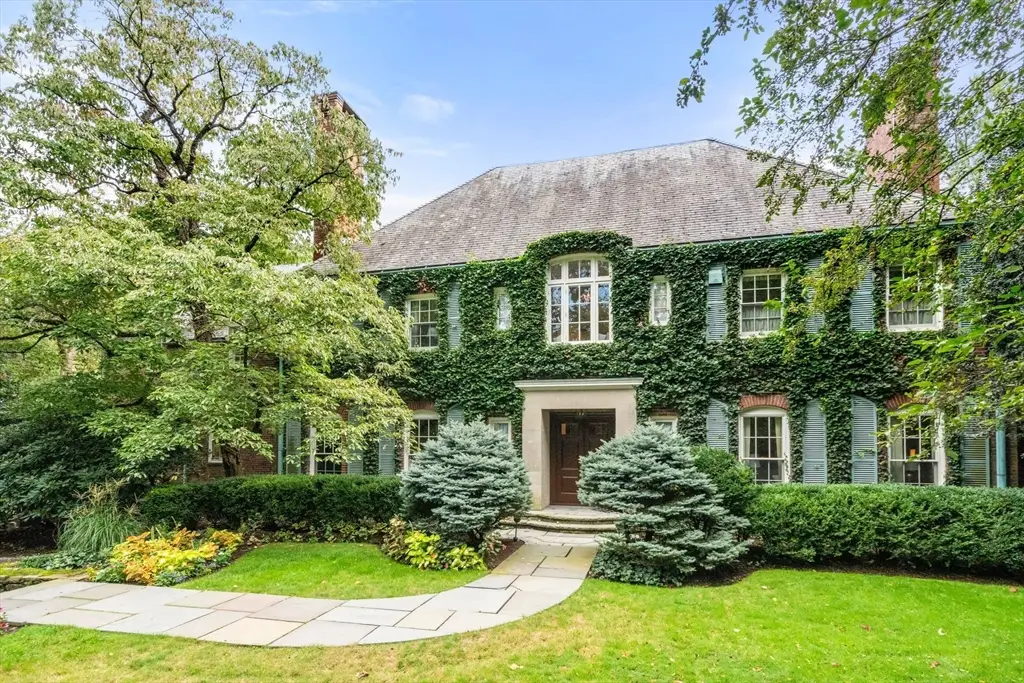 188 Heath St, Brookline, MA 02467 - #1