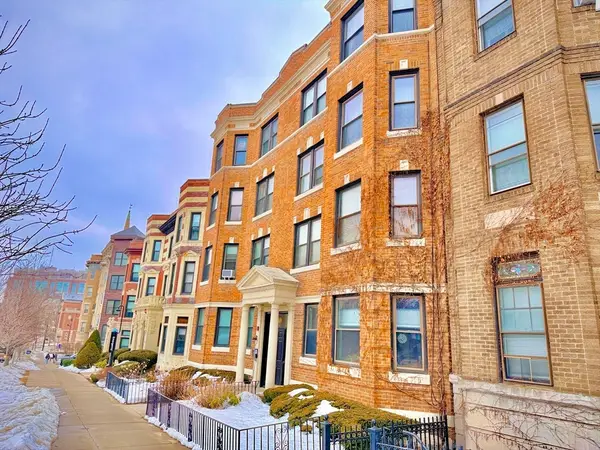 451 Park Dr #2C, Boston, MA 02215