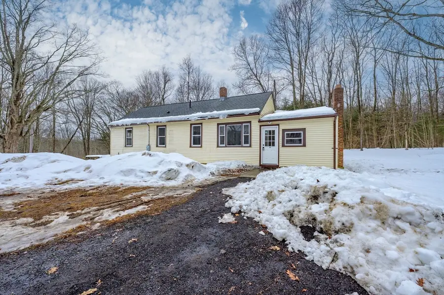 72 Nw Schoolhouse Rd, Dudley, MA 01571 - #2