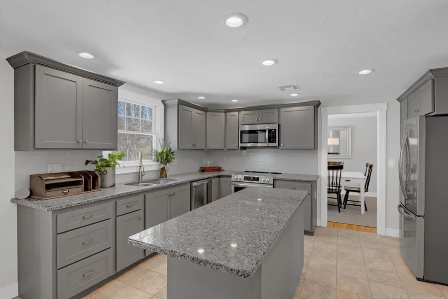 26 Fredric Lane, Mansfield, MA 02048 - #3