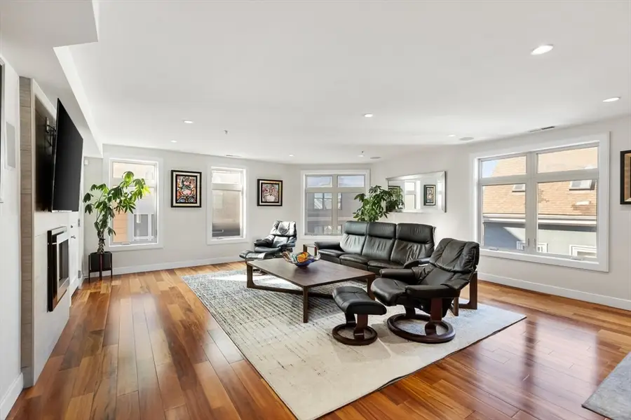 112 W 9th St. #2, Boston, MA 02127 - #2