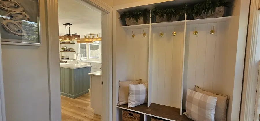 11 Harrison Ct, Westport, MA 02790 - #3