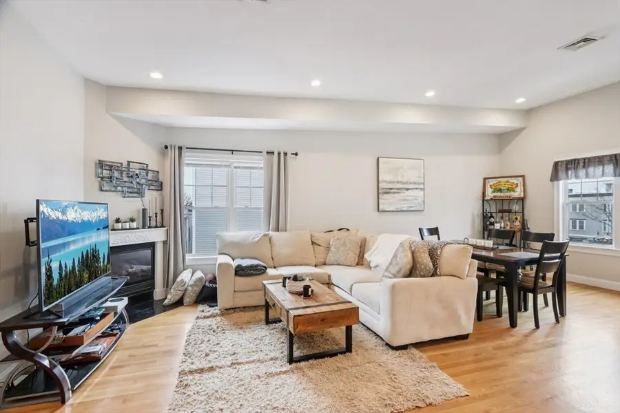 108 Emerson St #3, Boston, MA 02127 - #3