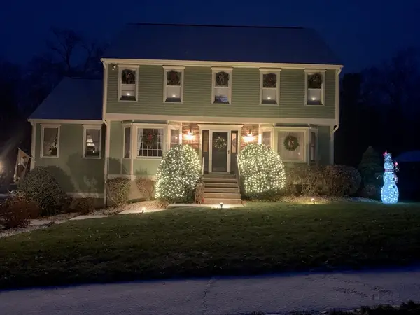 9 Danielle Dr, Grafton, MA 01519