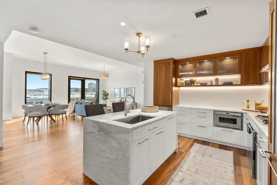 300 Pier 4 Blvd #7F, Boston, MA 02110 - #3