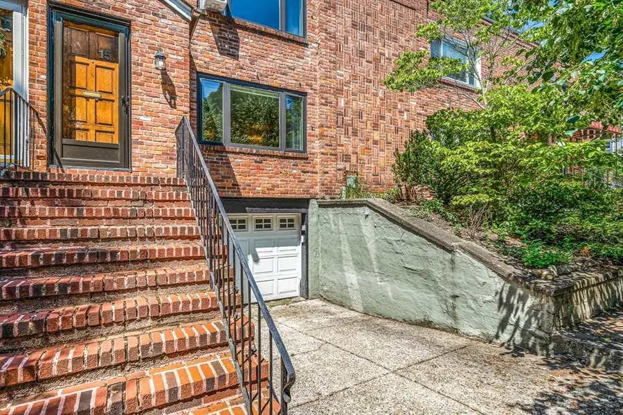 15 Kent Sq, Brookline, MA 02446 - #2