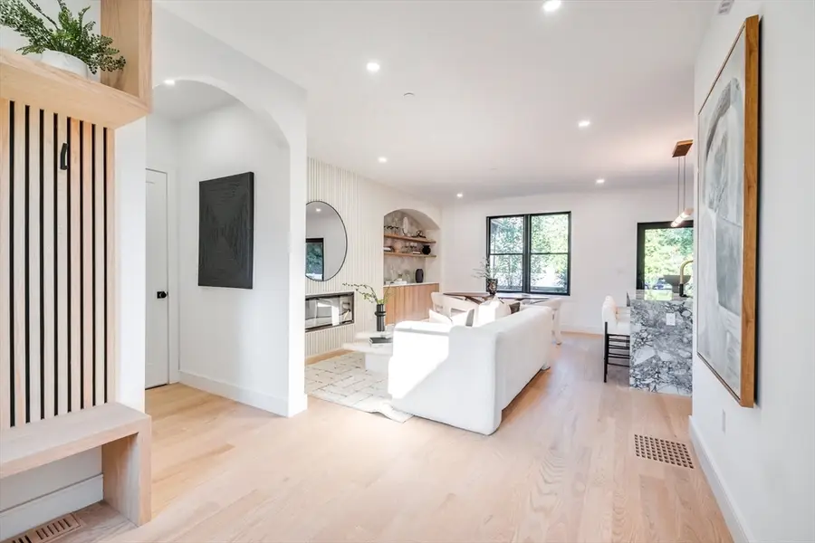 290 Watertown St #C, Newton, MA 02458 - #3