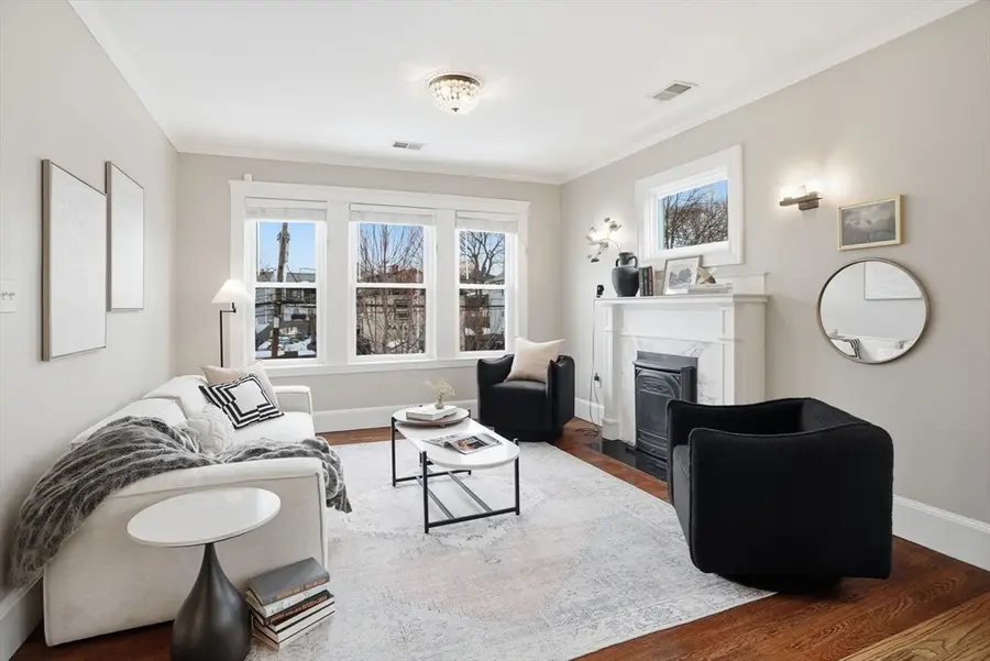 158 Pearl St #2, Newton, MA 02458 - #2