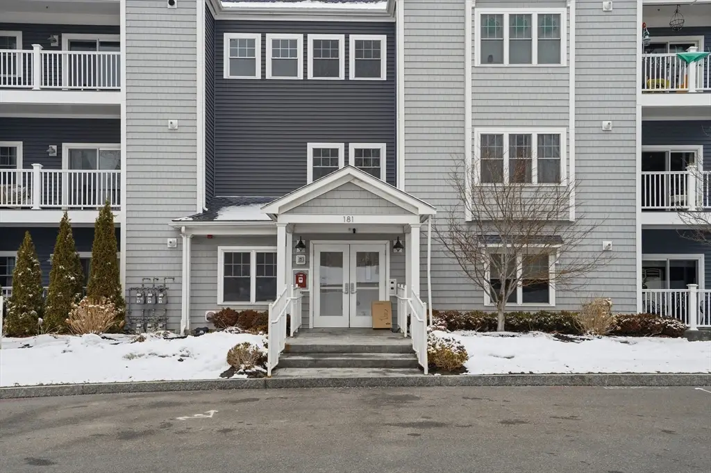 181 S Franklin St #206, Holbrook, MA 02343 - #1
