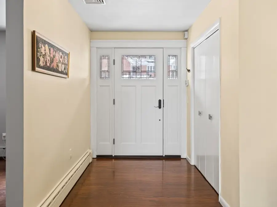 131 Twinbrooke Dr, Holden, MA 01520 - #3