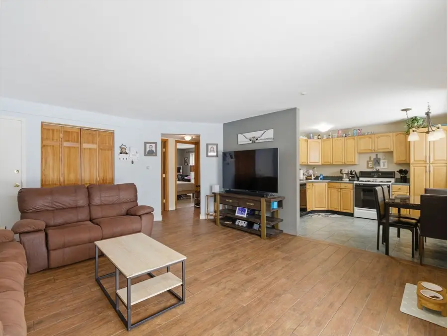 78 Edgelawn Ave #7, North Andover, MA 01845 - #3