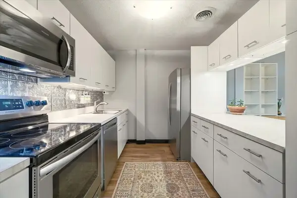 96 Old Colony Ave #222, Taunton, MA 02718