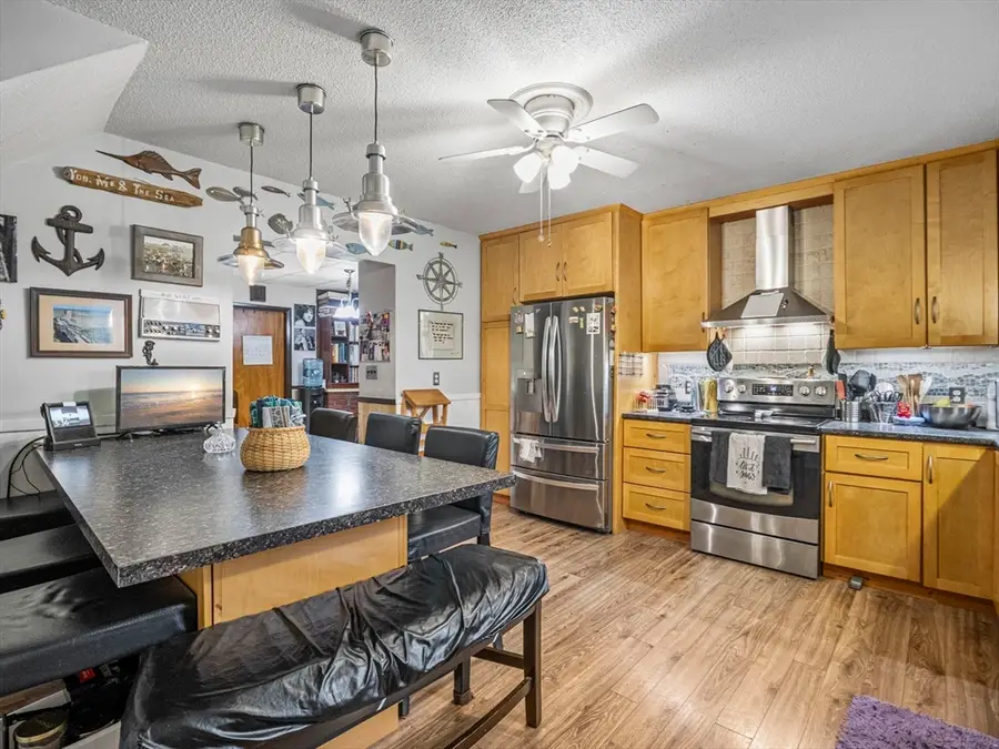 16 Felton St, Woburn, MA 01801 - #2