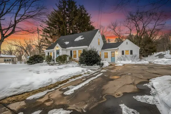 17 Walker St, Westborough, MA 01581