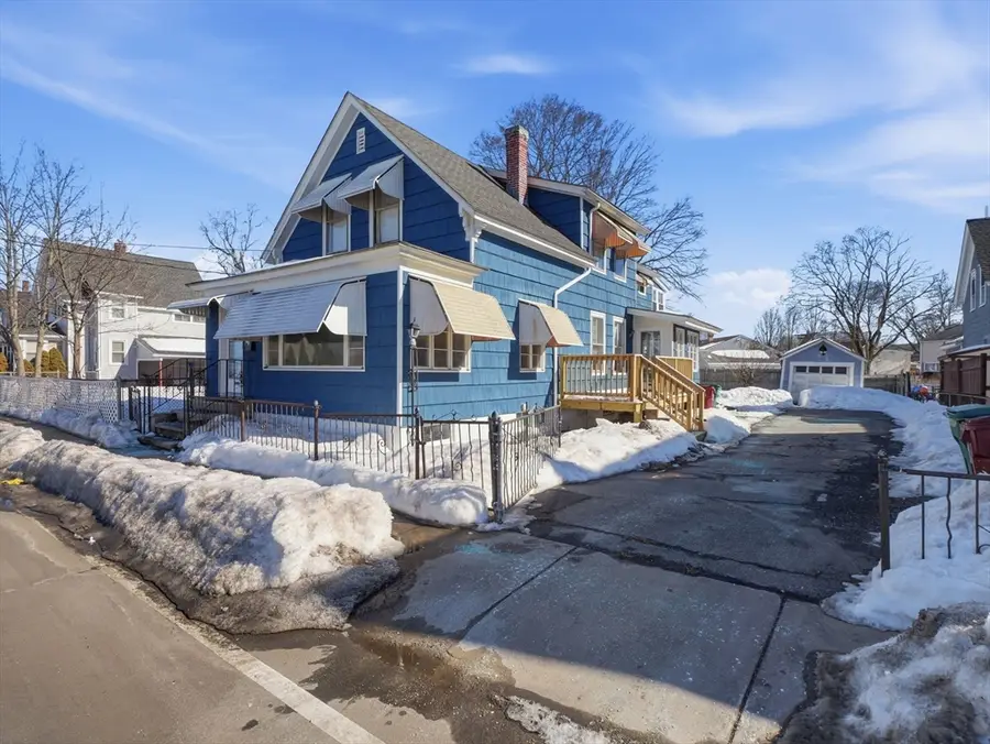 74 Carlisle St, Lowell, MA 01852 - #2