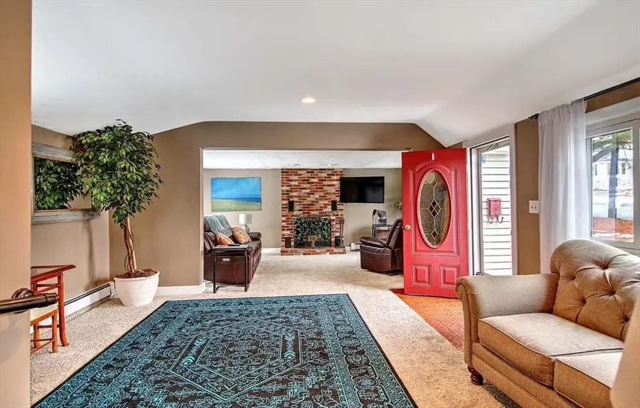 186 Carroll Ave, Westwood, MA 02090 - #3