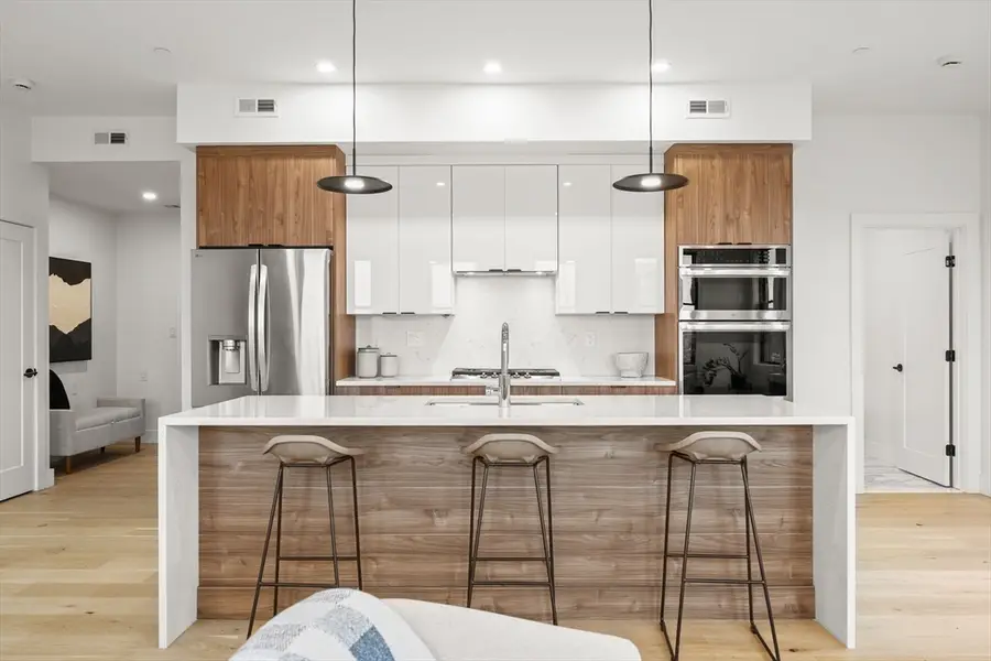 47 Condor #PH301, Boston, MA 02128 - #3