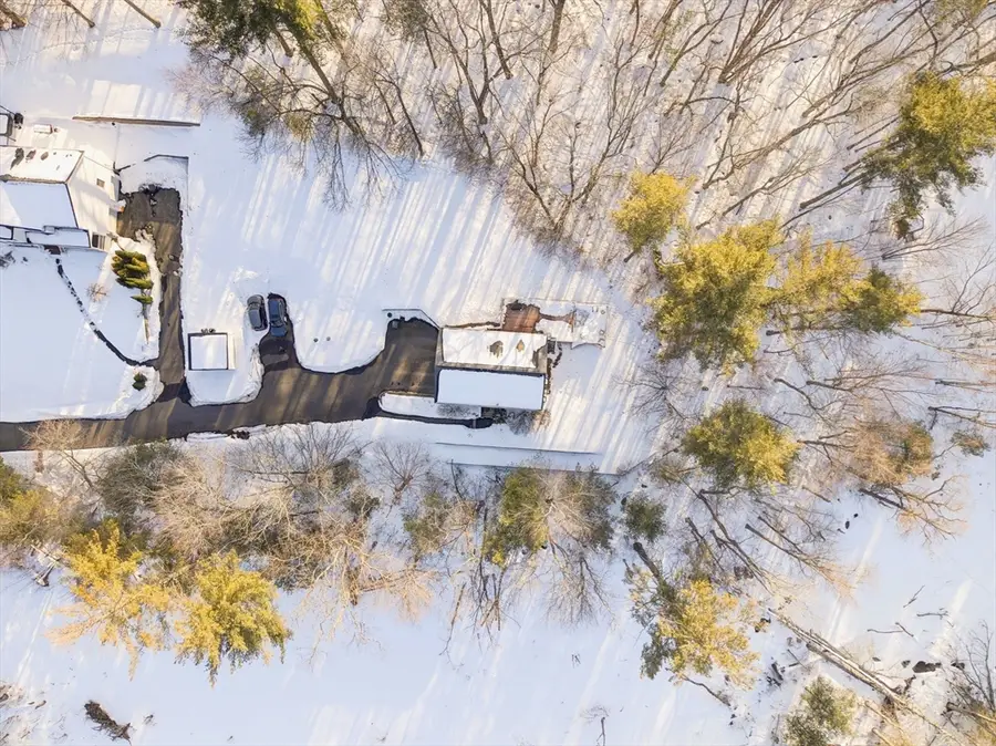 23 Clough Dr, Dracut, MA 01826 - #2